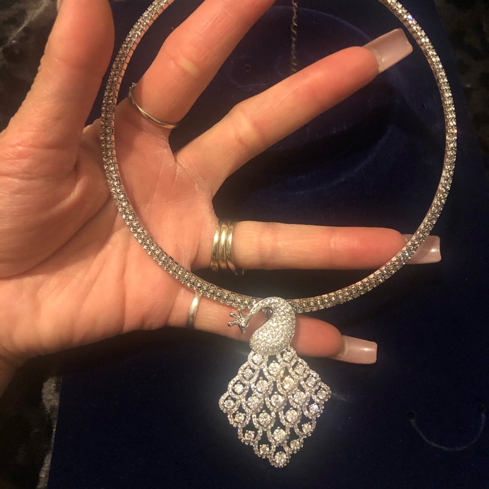 Custom jewelry peacock in 18k white gold rhodium